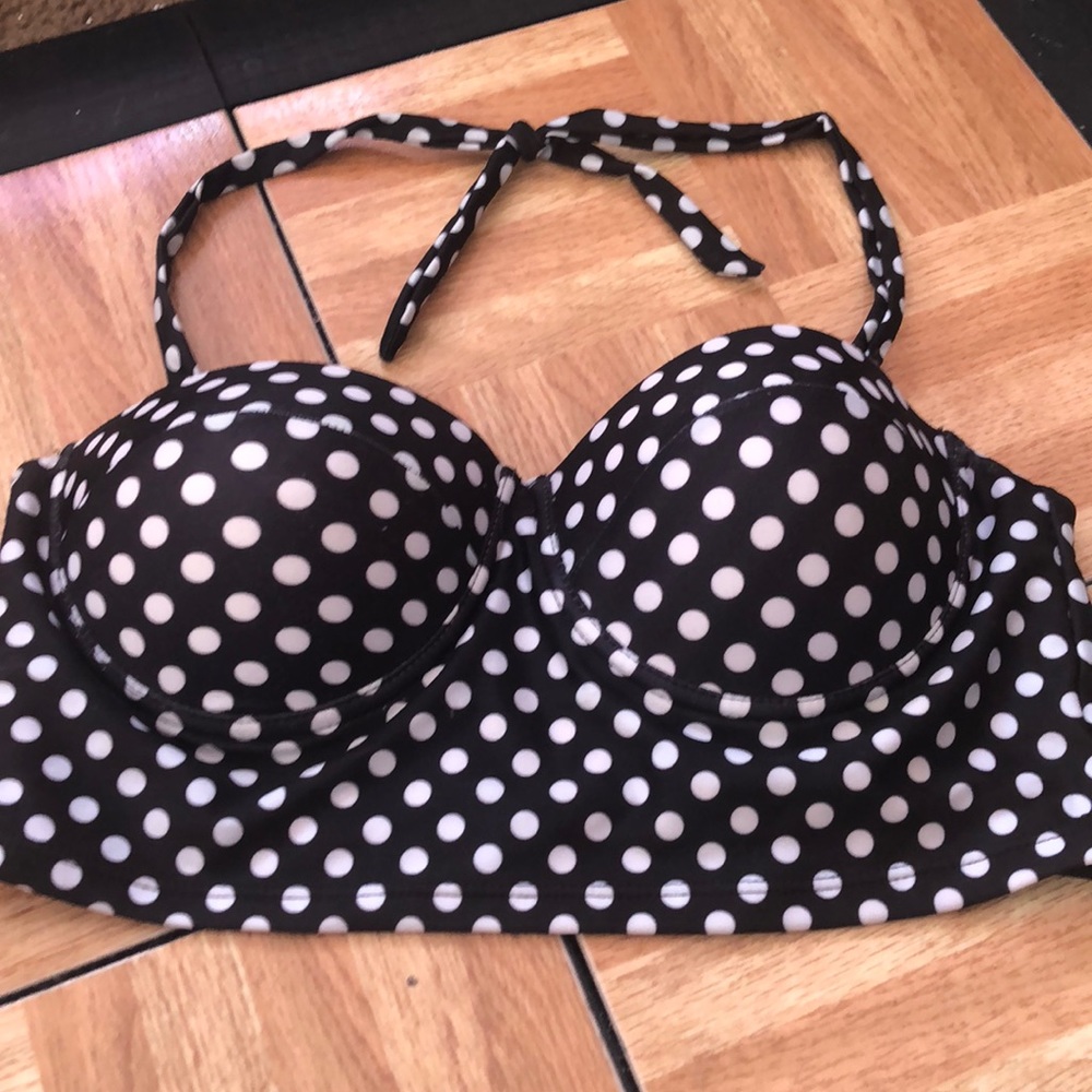 Polk a dot convertible bikini top
